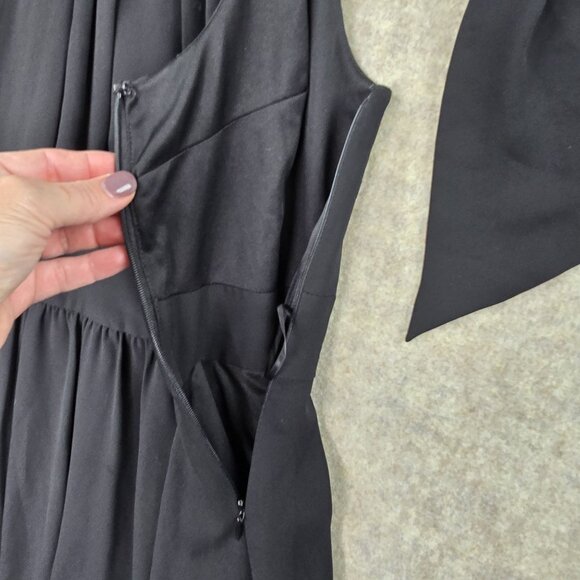 Black Halter Neck Pleated Dress With Bow Detail & Side Zipper - Picture 5 of 9